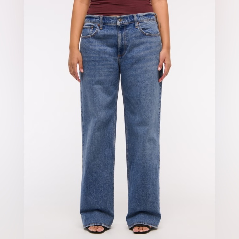 Abercrombie and Fitch Low Rise Baggy Jean Medium Wash Size 31